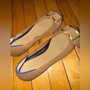 ROTHYS TAN GOLD BALLET FLATS SIZE 7